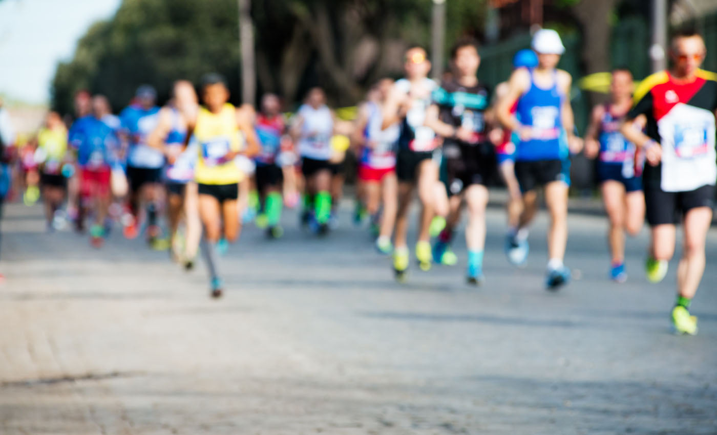 marathon-runners-blurred